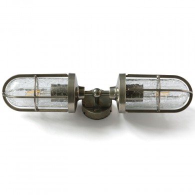 Maritime, robuste Doppel-Wandleuchte aus Irland von Aire Lighting, Bild 1: Robuste Doppel-Wandleuchte im maritimen Stil, hier in Messing Alt-silbern patiniert mit  Craquel-Glas-Stürzen