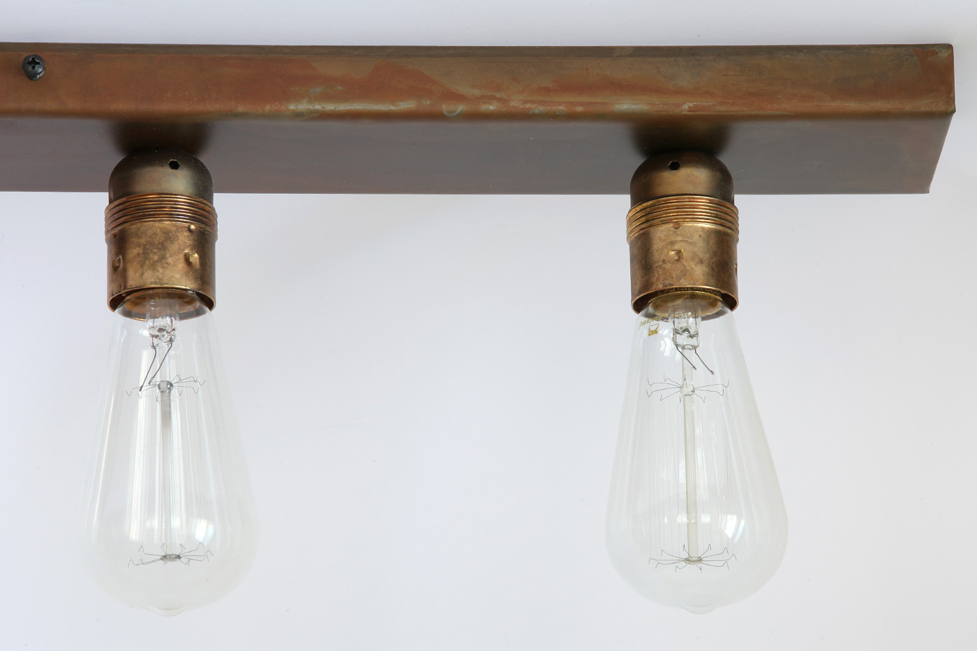 Deckenleuchten-Leiste mit 3/5 Fassungen, Messingpatina - Casa Lumi