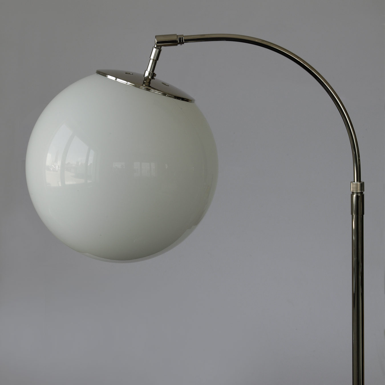 Stehlampe Kugel - The Homey Design