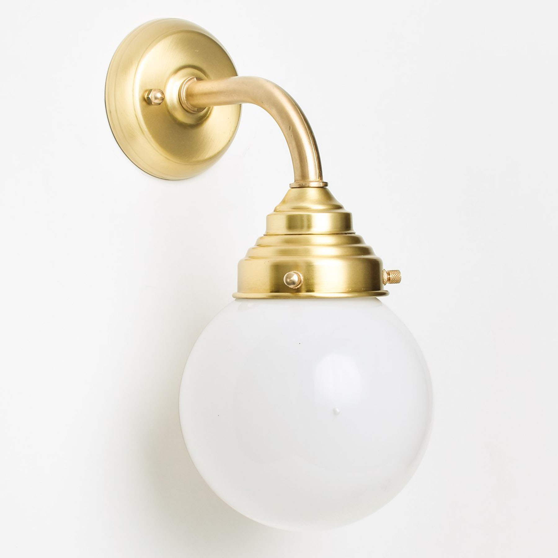 Elegante Kugel-Wandleuchte auch für Badezimmer (Ø 15 / 20 cm) - Casa Lumi