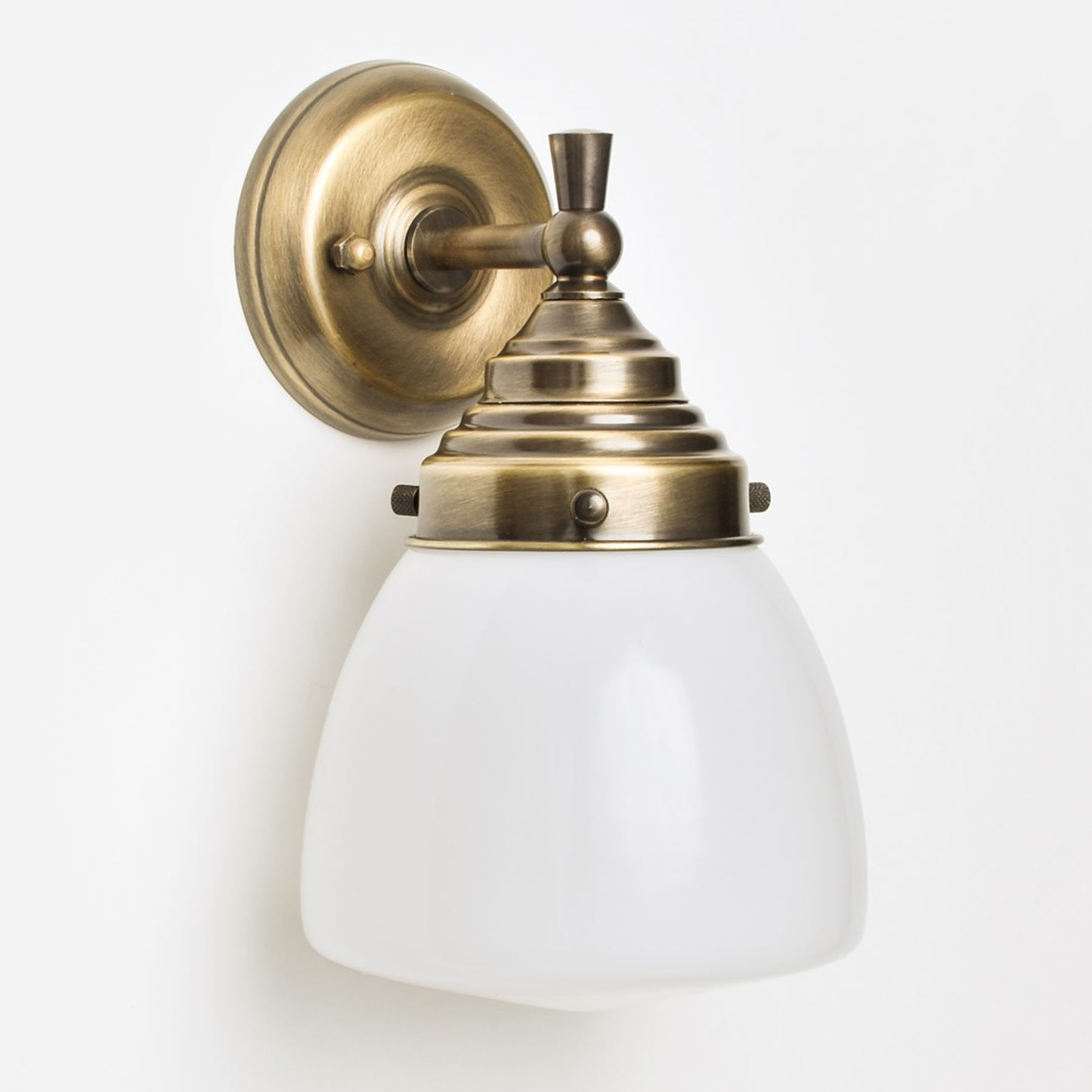 Kleine Art déco-Badezimmer-Wandleuchte mit Opalglas - Casa Lumi