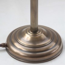 Banker’s Lamp aus Messing mit Schwanenhals von Jugendstil-Leuchtenwerkstatt, Bild 6: Wellrosette mit kannelierter Stange