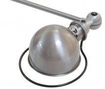 SKY4224 Zweiarmige Gelenk-Deckenlampe aus Frankreich von Jieldé, Bild 9: Der Schirm, hier Stahl gebürstet, mit dem nummerierten Typenschild