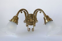 Filigrane Doppel-Wandleuchte mit Jugendstil-Ornamenten von Art Nouveau Lamps, Bild 14: Messing antik patiniert