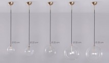 Elegante, moderne Glaskugel-Pendelleuchte (Borosilikatglas, Ø 15 bis 35 cm) von Schwung Home, Bild 5: Die Leuchte ist mit Kugel-Durchmessern von 15 cm bis 35 cm lieferbar.