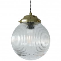 Kleine Pendelleuchte mit prismatischer 20 cm-Glaskugel