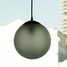 Kugel-Pendelleuchte mit gefärbtem oder klarem Glas Ø 22 cm von Glashütte Krakau, Bild 13: Matt sandgestrahltes, weißes Glas