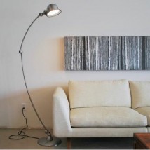 LOFT Elegante Gelenk-Stehleuchte, ideal als Leseleuchte