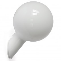 Minimalistische Kugel-Wandleuchte PIN aus Opalglas IP 44
