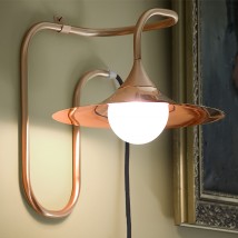 Originelle, flexible Tisch- und Wandleuchte BAYA