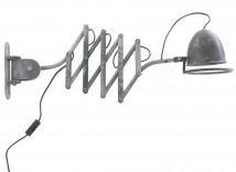 Shabby Chic: Altmodische Scherenlampe in Eisen patiniert