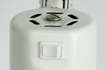 Scherenlampe zur Wandbefestigung in Weiß von Edition Casa Lumi, Bild 6: Der Schalter am Lampenkopf