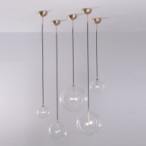 Elegante, moderne Glaskugel-Pendelleuchte (Borosilikatglas, Ø 15 bis 35 cm) von Schwung Home, Bild 10: Die Leuchte ist mit Kugel-Durchmessern von 15 cm bis 35 cm lieferbar.