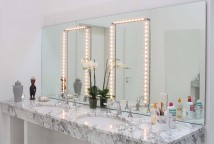High-End-Spiegelbeleuchtung MAKE-UP von Betec Licht, Bild 11: Anspruchsvolle Lösung zur Spiegelbeleuchtung: hier zweimal Modell 3 in Chrom