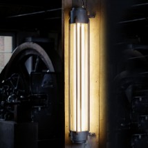 Stahl und Glas: Röhren-Wandleuchte im Industrial-Style WL3720