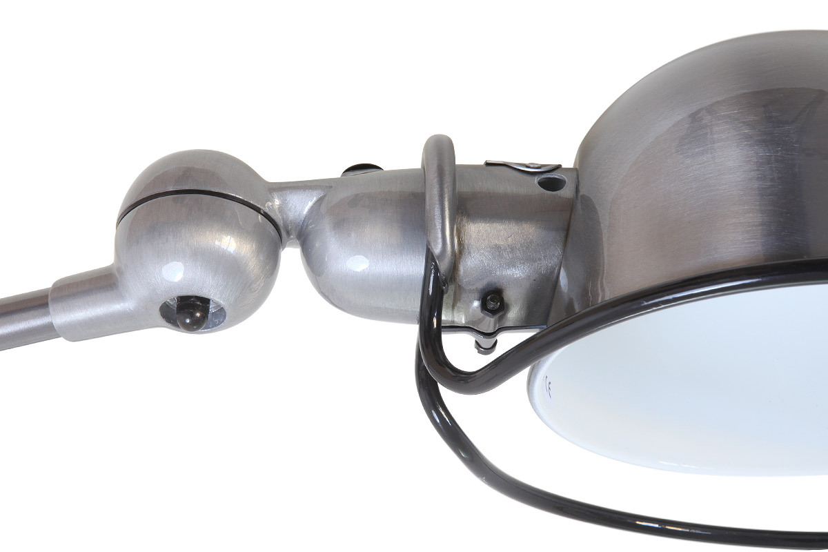 LOFT Gelenk-Wandleuchte D4001: Auch der Schirm lässt sich um 360° „um die Lampe drehen“ , Stahl gebürstet, klar lackiert