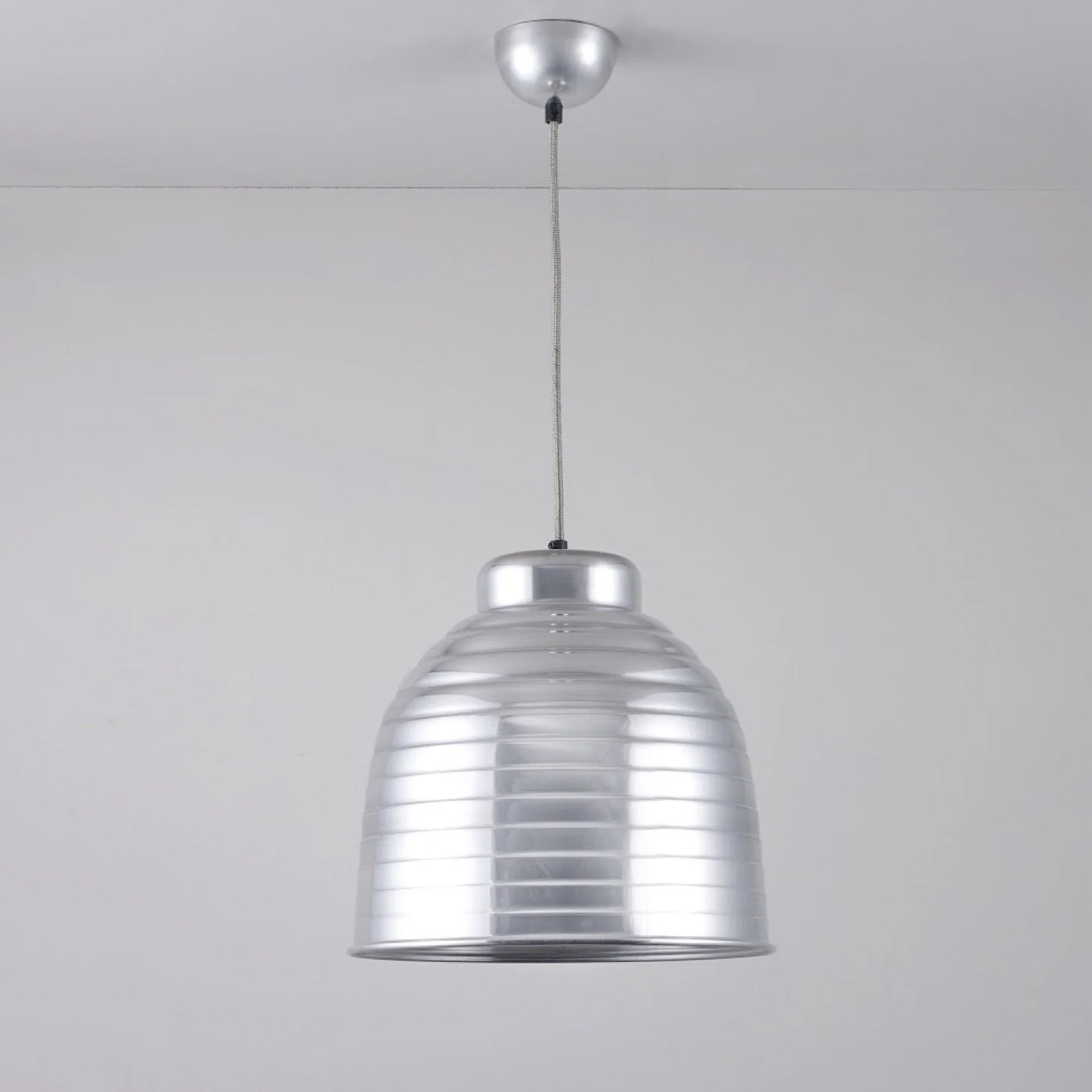 Voluminöse Pendelleuchte im Industrial-Style für Esstische RIPPLE, Bild 3