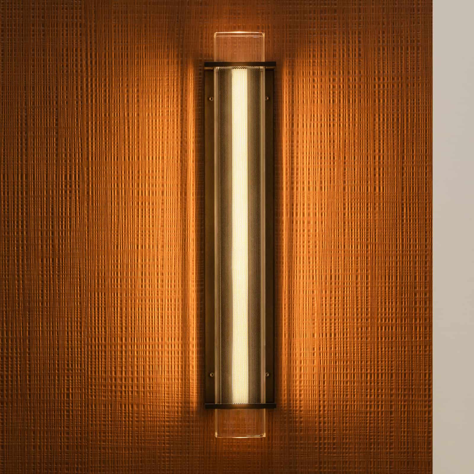 Slim LED Design Wall Light QUADRATUBE W3, Fig. 2 Slim LED Design Wall Light QUADRATUBE W3, Fig. 2