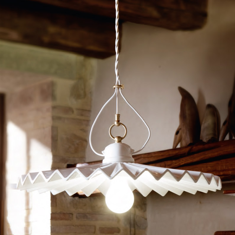 PIEGA Keramik-Pendelleuchte mit plissiertem 42 cm-Schirm PIEGA Keramik-Pendelleuchte mit plissiertem 42 cm-Schirm