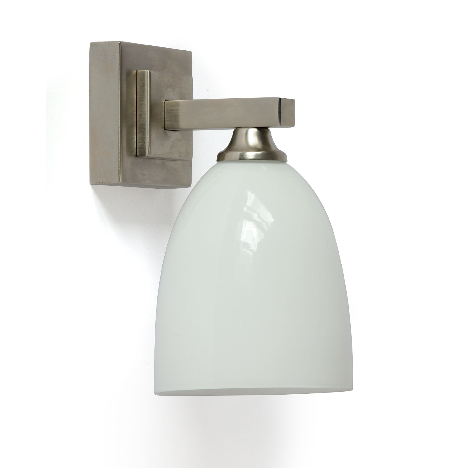 Klassische Wandleuchte mit eckiger Halterung und Becher-Glasschirm