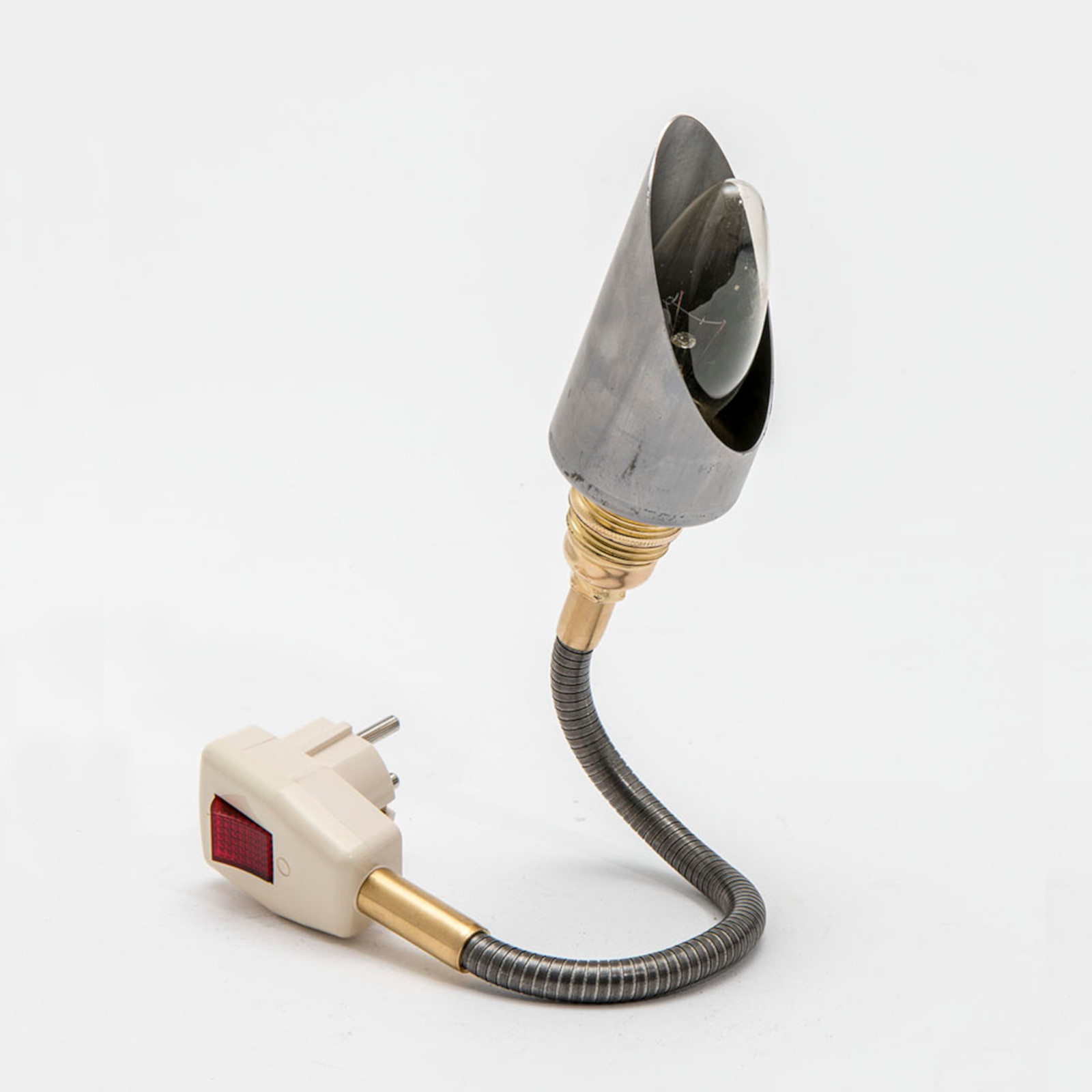 Steckerleuchte GLÜHWÜRMCHEN STAHL ROH mit Blendschutz-Zylinder Steckerleuchte GLÜHWÜRMCHEN STAHL ROH mit Blendschutz-Zylinder