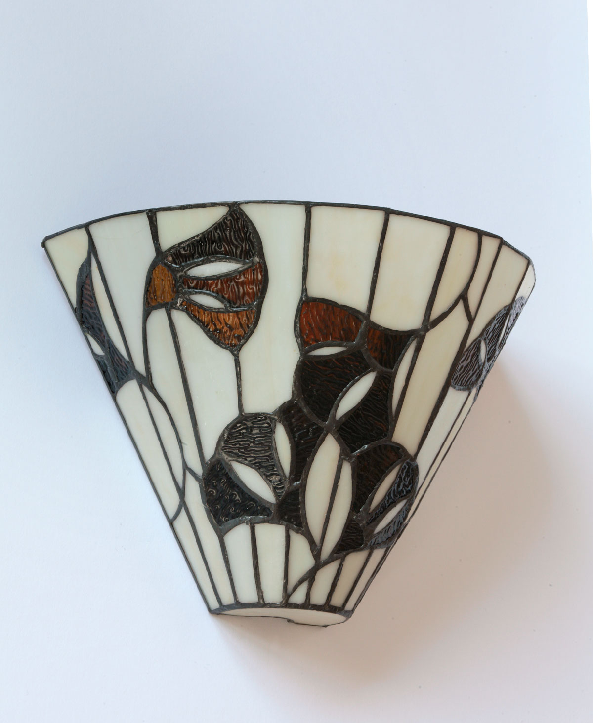 Halbrunde Wandleuchte mit Gingkoblättern aus Tiffany-Glas, Bild 3