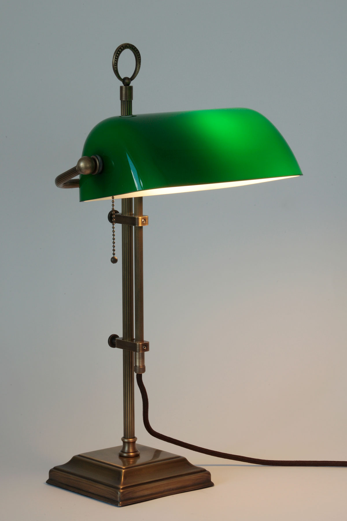 Banker's Lamp – klassische Schreibtischleuchte mit Glasschirm – Casa Lumi