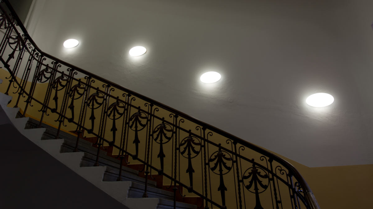 Ovale Glas-Wandleuchte ALVA mit Zierblende, Bild 8 Ovale Glas-Wandleuchte ALVA mit Zierblende, Bild 8