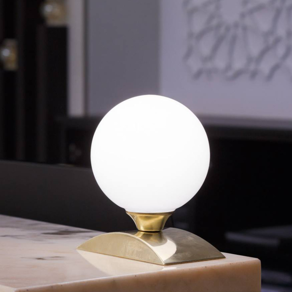 Bild 6: Elegante Kugel-Tischleuchte aus Messing, hier Messing poliert, unlackiert Elegante Kugel-Tischleuchte aus Messing: Elegante Kugel-Tischleuchte aus Messing, hier Messing poliert, unlackiert