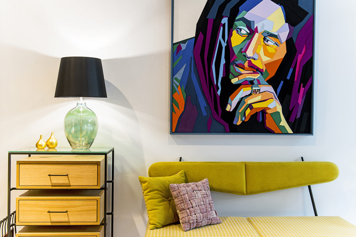 Bild 14: Große Glas-Vasenlampe, hier mit olivegrünem Glas, Edelstahlteilen und schwarzem Schirm Große Glas-Vasenlampe QUEZON: Große Glas-Vasenlampe, hier mit olivegrünem Glas, Edelstahlteilen und schwarzem Schirm