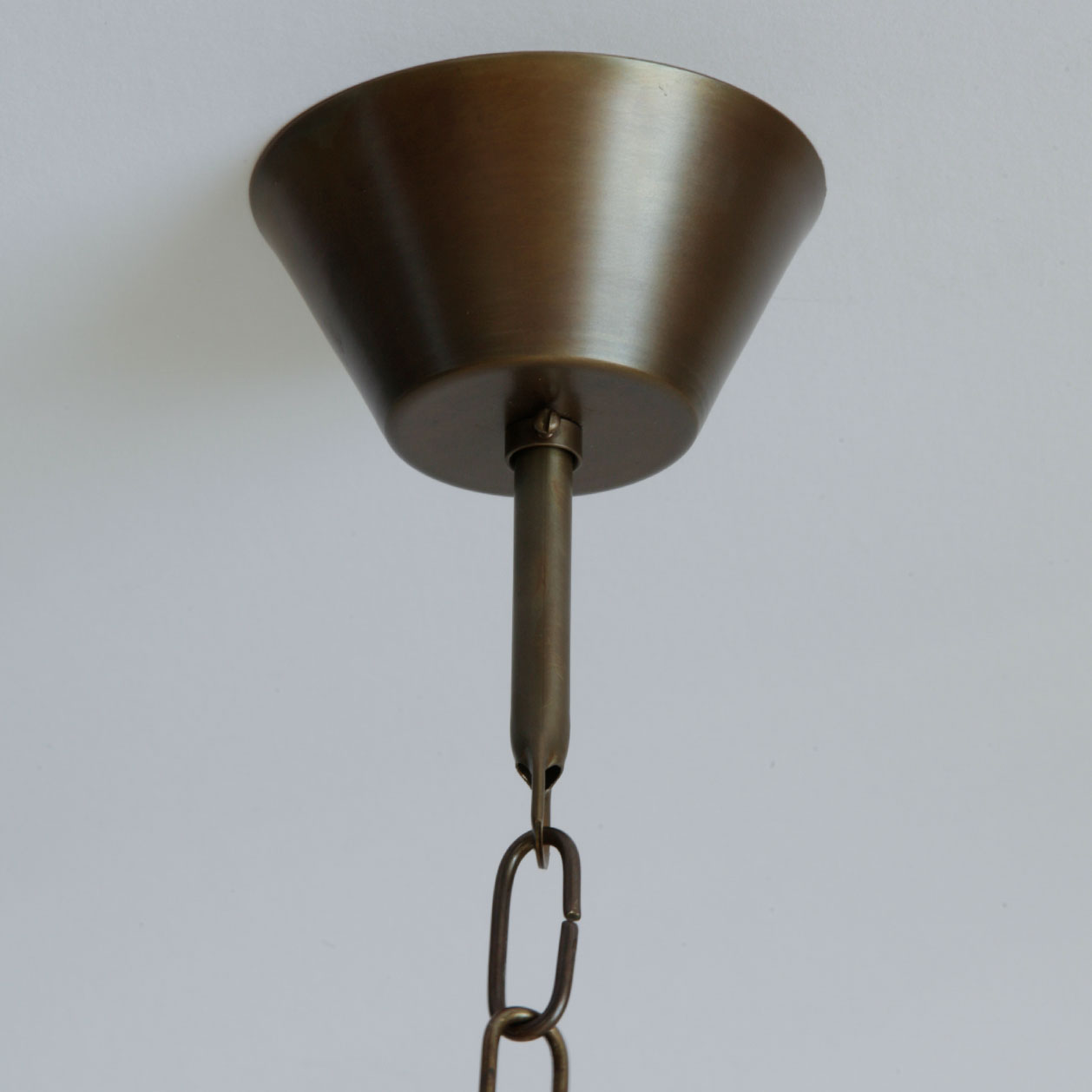 Bild 4: „Messing geätzt mit Firnis“ Französische Hängelaterne mit Dach ANTARES: „Messing geätzt mit Firnis“