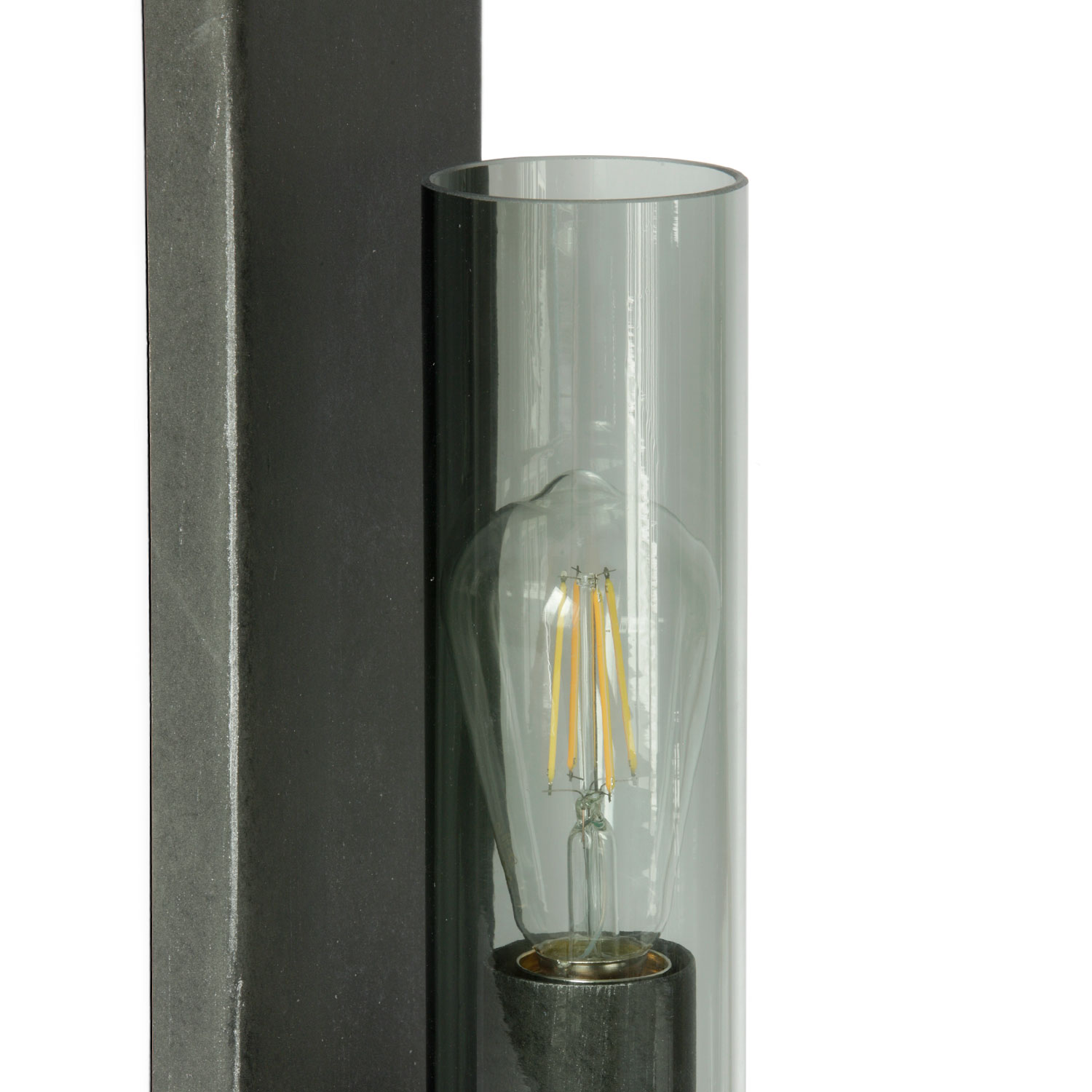 Lange Wandleuchte aus Schmiedeeisen mit Glas-Tubus WL3580: Der Glaskolben ist auch in dunklem Rauchglas erhältlich
