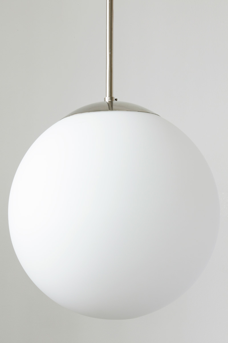 Kugel-Pendelleuchte mit mattem Opalglas, Ø 25 bis 45 cm – Casa Lumi