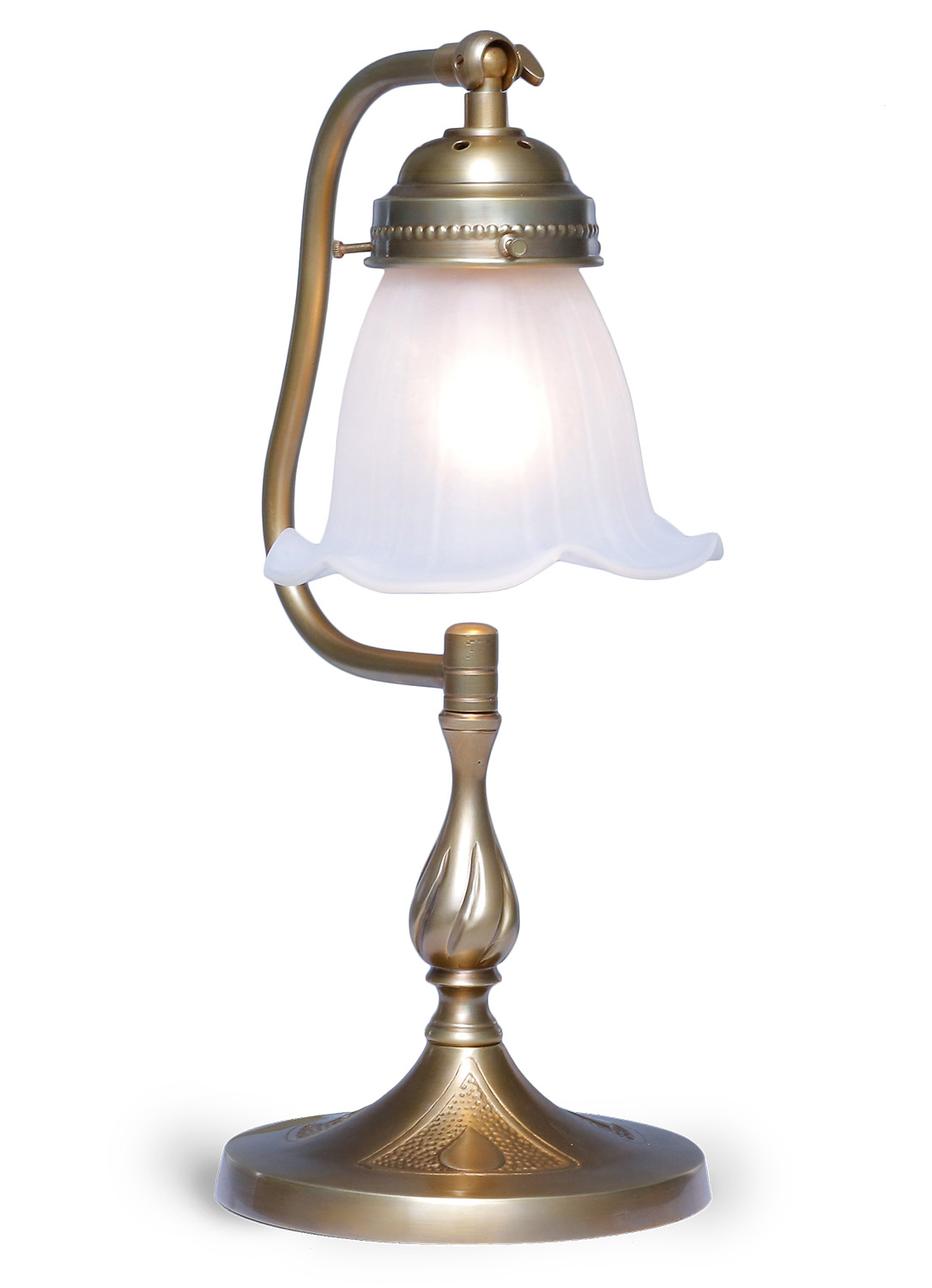 Kleine Jugendstil-Tischleuchte mit verstellbarem Glas, 34 cm: Einstellbare Jugenstil-Tischlampe mit 34 cm Höhe und floralem Glasschirm, hier in Messing antik patiniert
