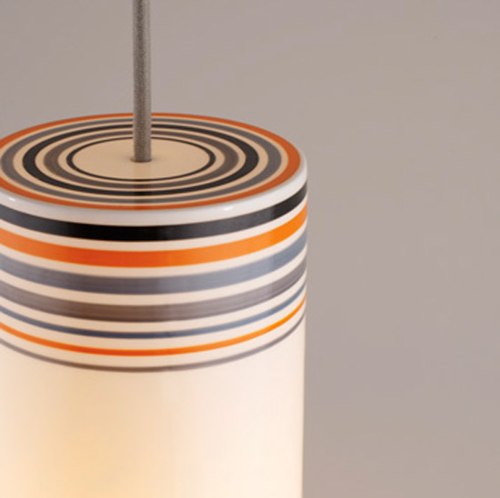 Gestreifte Pendellampe aus Porzellan MAY Size 2, blau oder orange, Bild 6 Gestreifte Pendellampe aus Porzellan MAY Size 2, blau oder orange, Bild 6