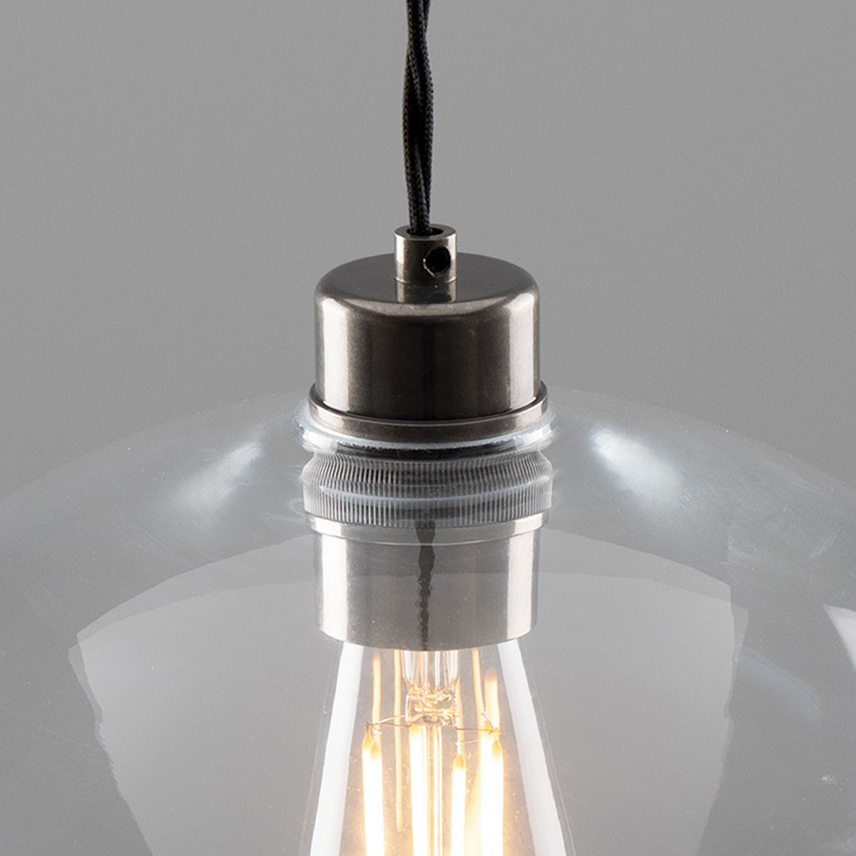 Zeitlose Kugel-Pendelleuchte mit offenem Glas, Ø 25/35 cm: Messing alt-silbern patiniert