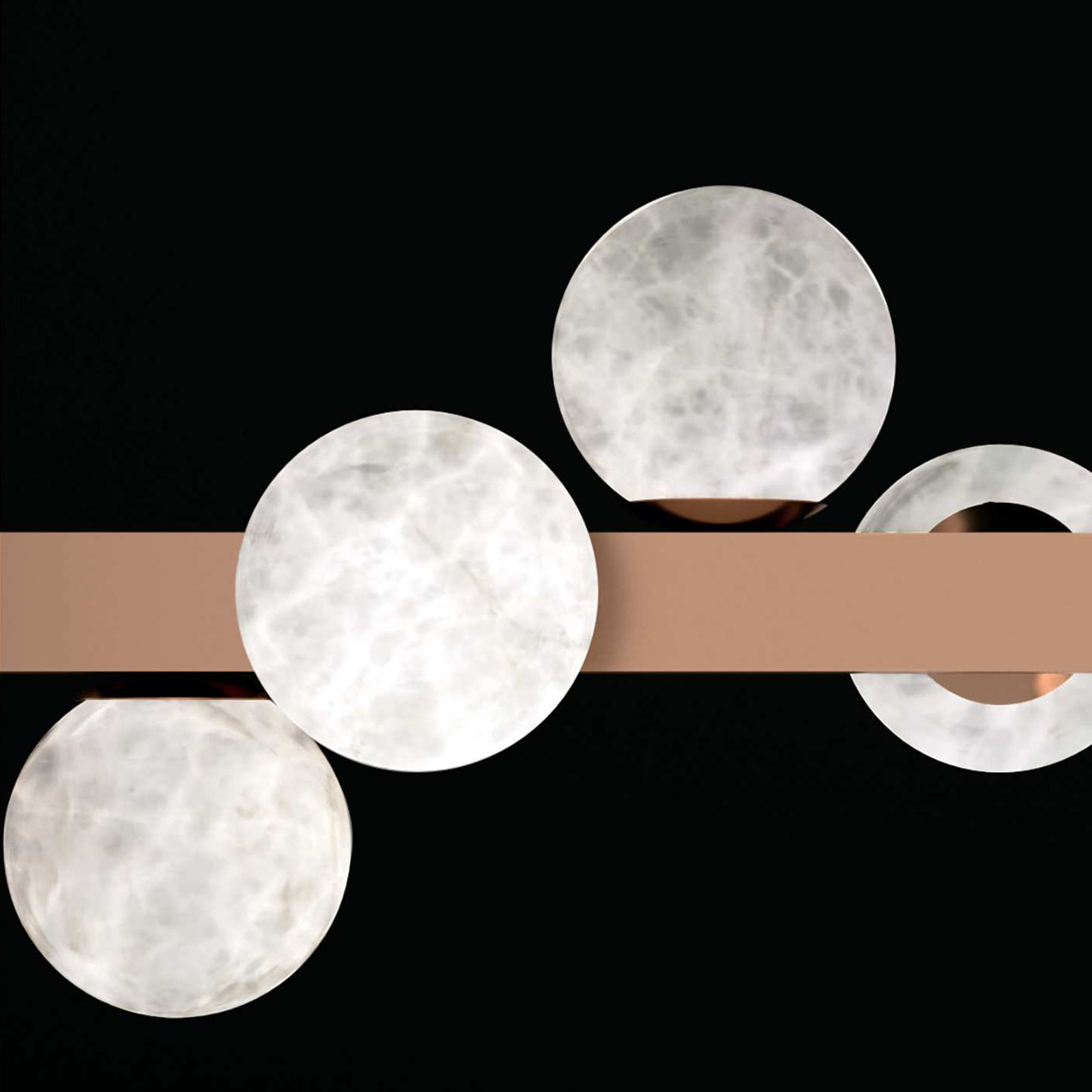 Bild 3: 09 dunkelblau glänzend Balken-Leuchter mit sieben Alabaster-Kugeln DIONISO: 09 dunkelblau glänzend