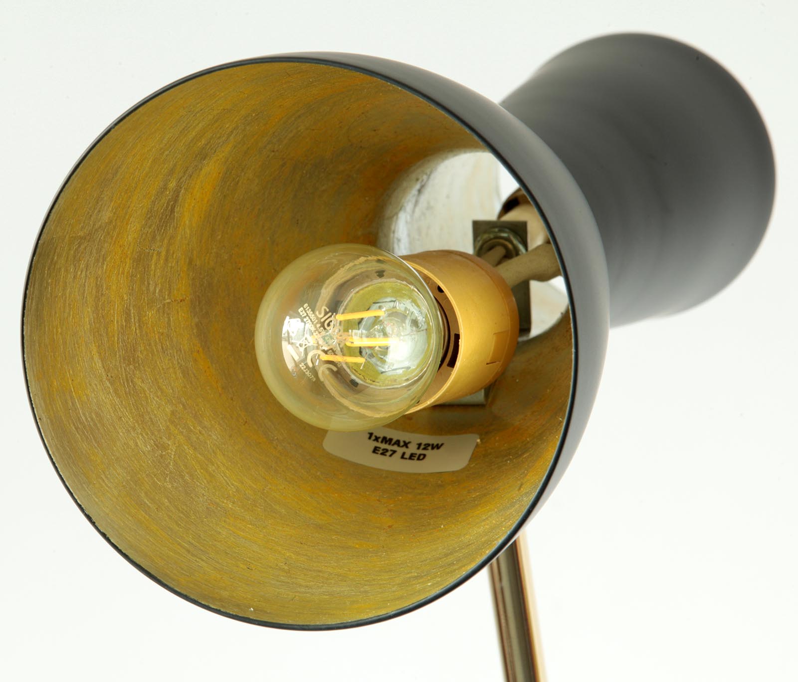 Italian Table Lamp With Counterweight and Marble Base: Hier gold poliert mit Champagner Schirm-Innenseite