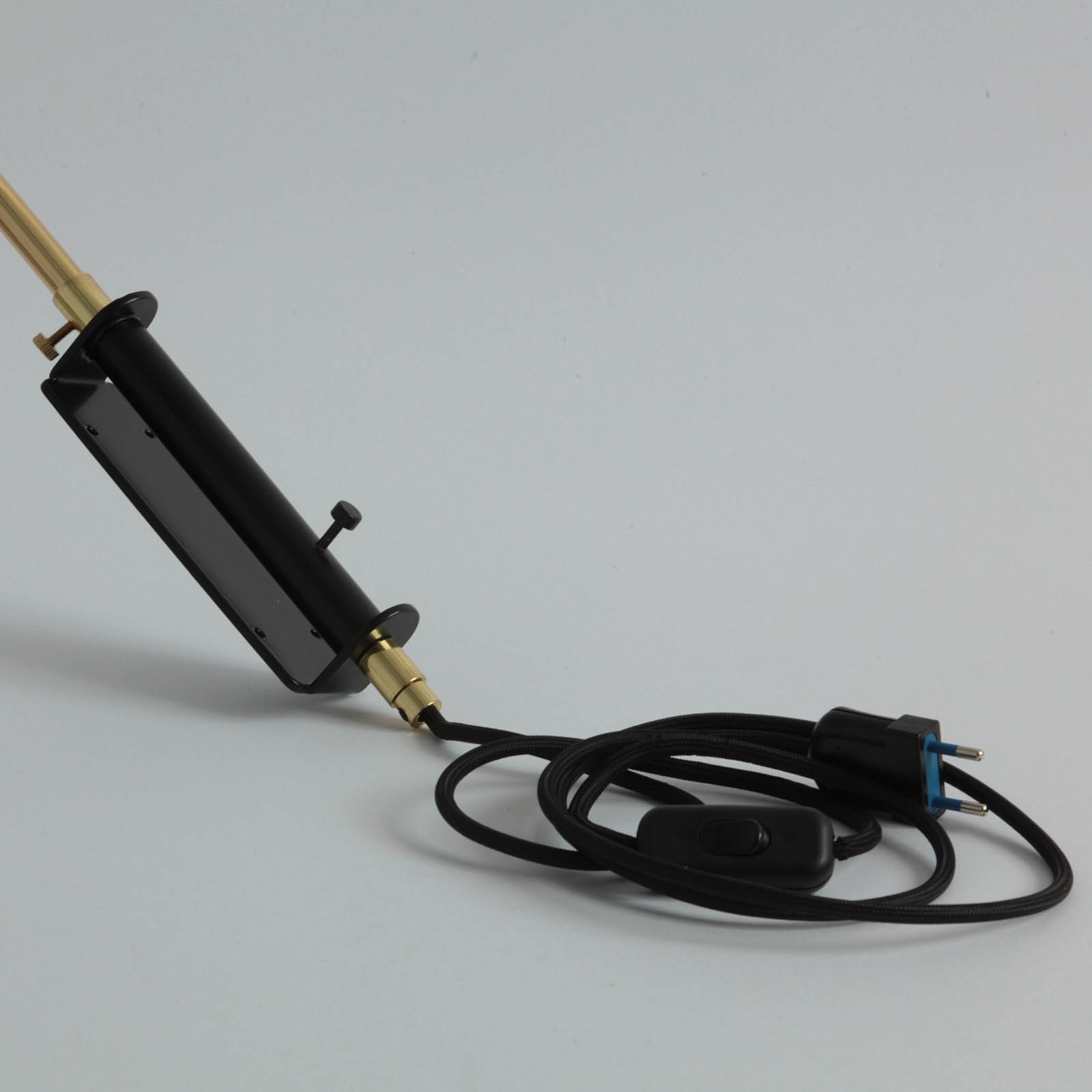 Minimalistic Swivel Arm Wall Light, Fig. 7