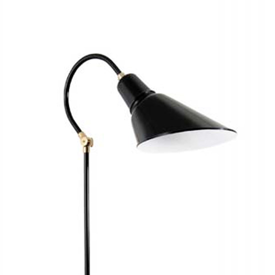 HAMBURG Stehlampe mit asymmetrischem Kegelschirm: Die Stehlampe mit dem Tütenschirm und kleinem Bogen am Messing-Zahngelenk
