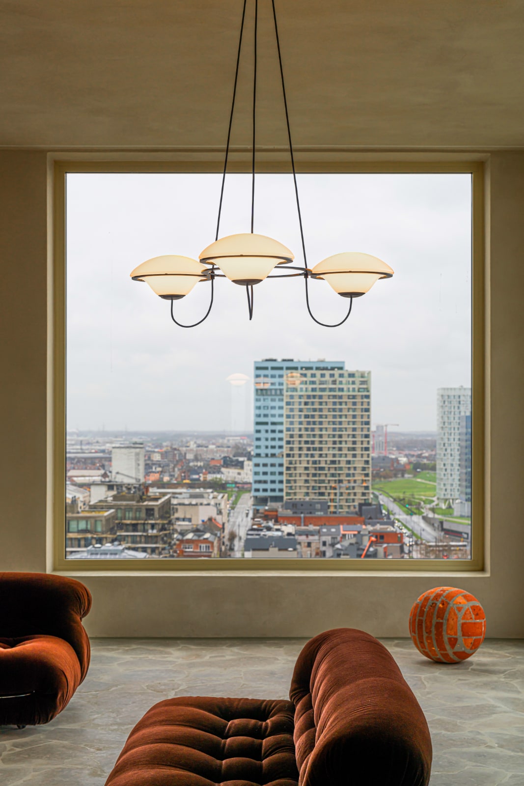 Retro-Futuristischer UFO-Design-Hängeleuchter IN THE AIR 3, Bild 2 Retro-Futuristischer UFO-Design-Hängeleuchter IN THE AIR 3, Bild 2