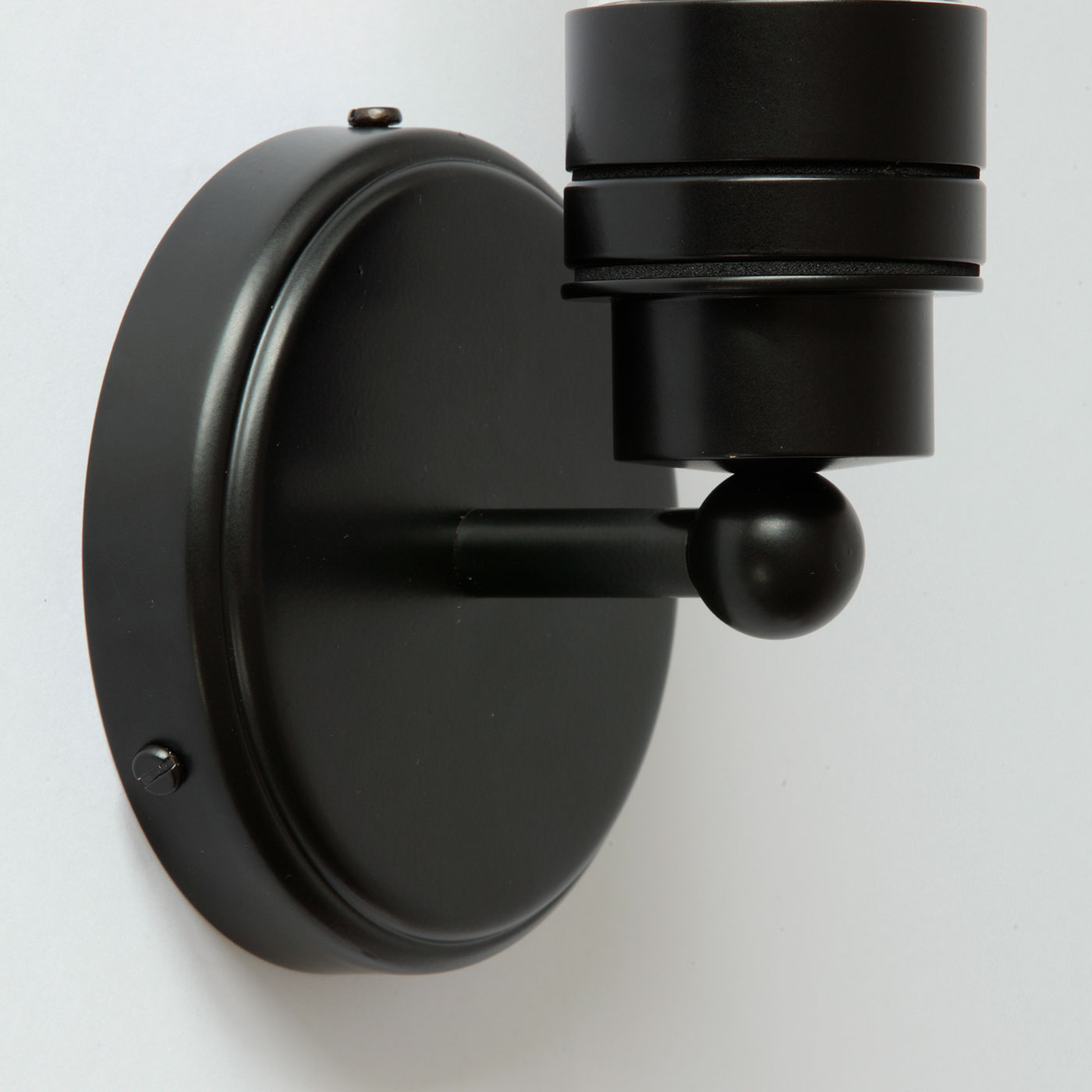 Schlichte Badezimmer-Wandlampe mit Glaskolben, IP65, Bild 6