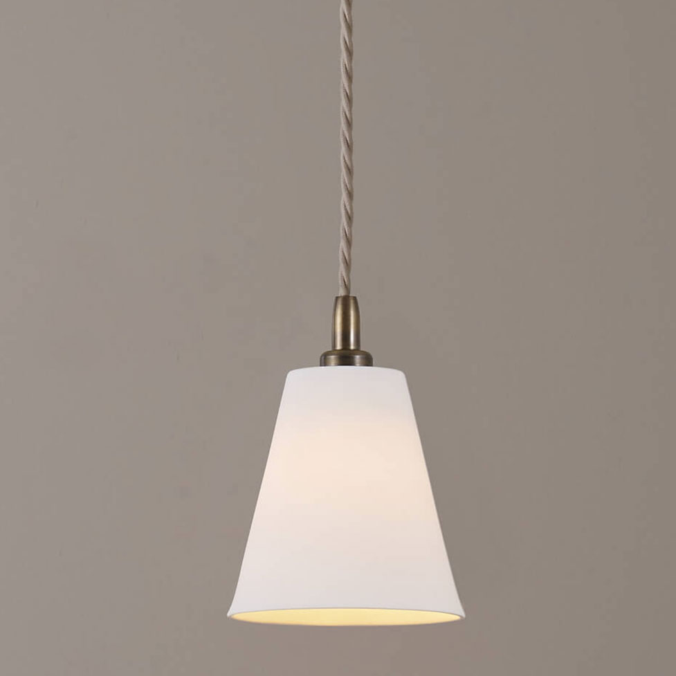 Nostalgic Porcelain Pendant FLOWERPOT, Antique Brass: Antique brass details, traditional braided cable and velvety matt Bone China make for the cozy nostalgic feel of this cottage style pendant light.