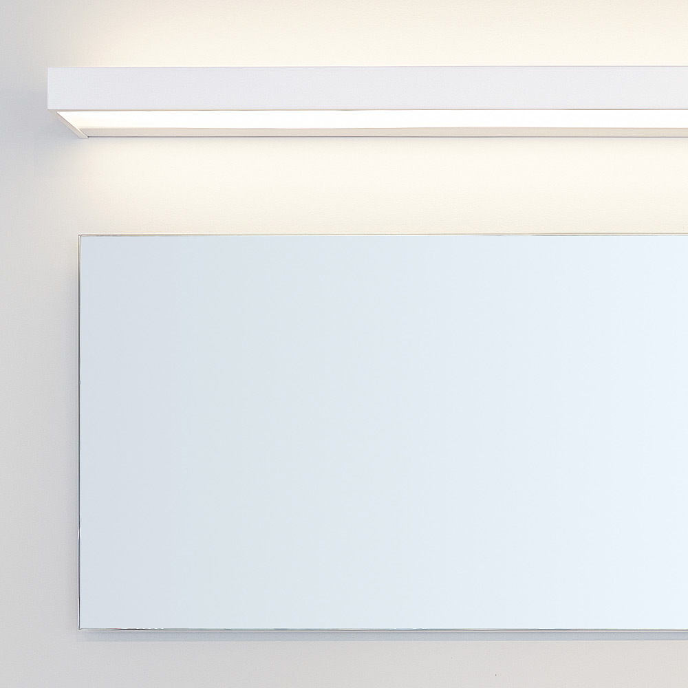Puristische Badezimmer-Wandleuchte, Chrom, Up-Down-Licht: Die breiteren Modelle eignen sich gut als Spiegel-Beleuchtung im Bad