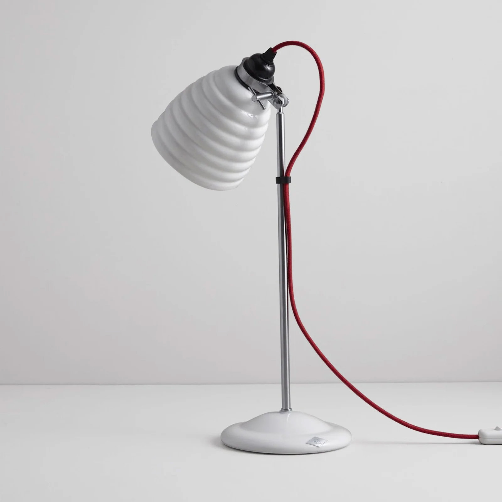 Originelle Tischleuchte mit Porzellanschirm HECTOR BIBENDUM, Bild 3