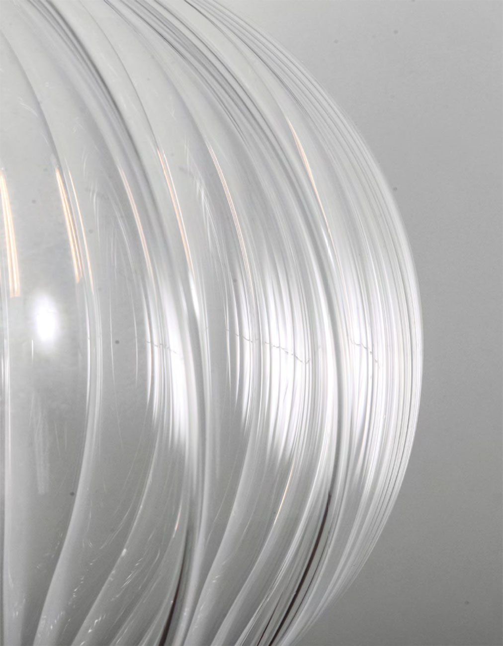 DRIES Design-Hängeleuchten mit gerippter Glaskugel, Ø 15 bis 30 cm, Bild 4
