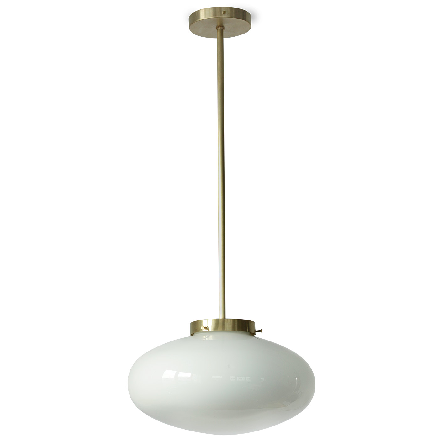 Klassische Messing-Pendelleuchte mit Opalglas COUP Klassische Messing-Pendelleuchte mit Opalglas COUP