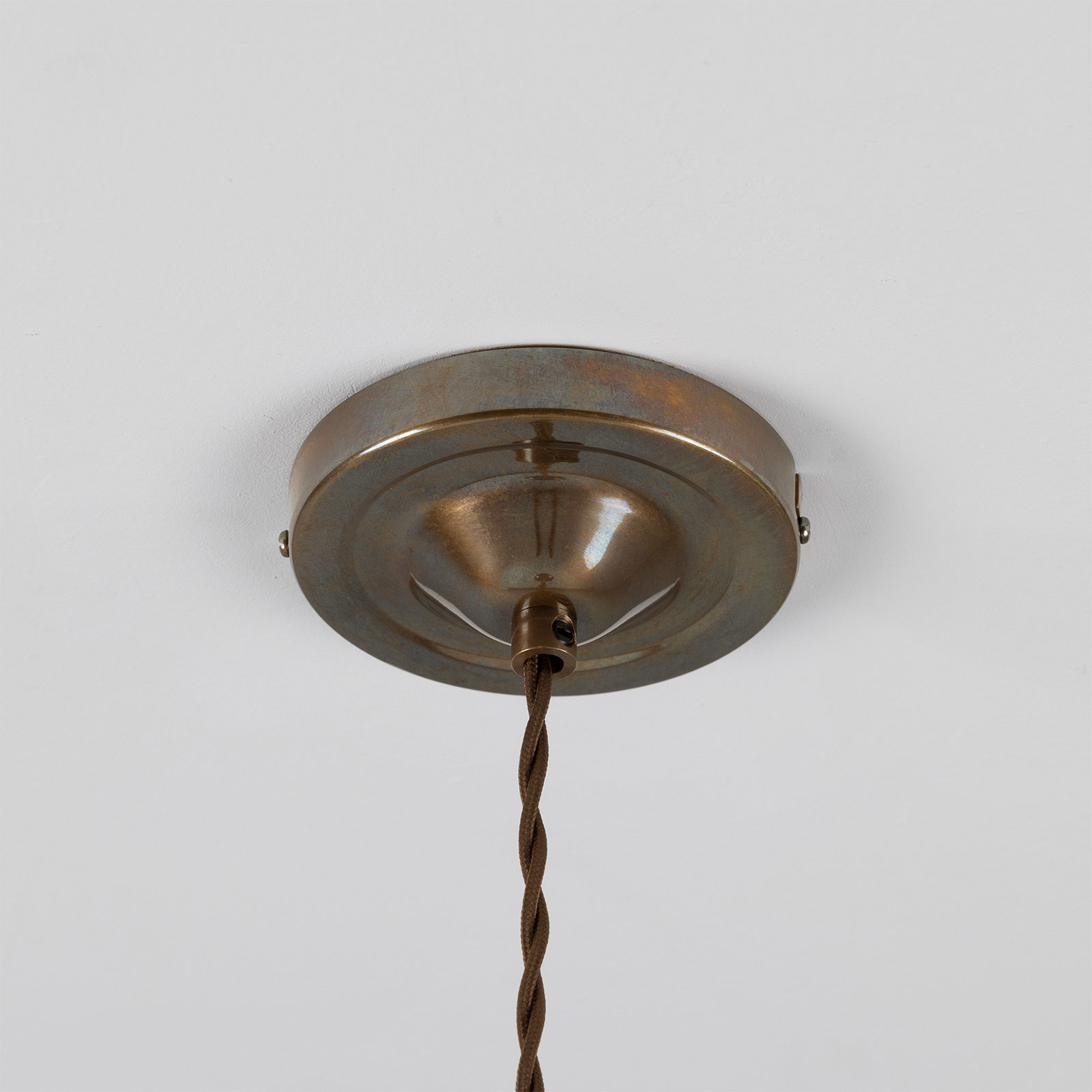 Klassische Fabriklampe aus Messing mit Schutzgitter-Käfig, 32 cm: Alt-Messing antik patiniert
