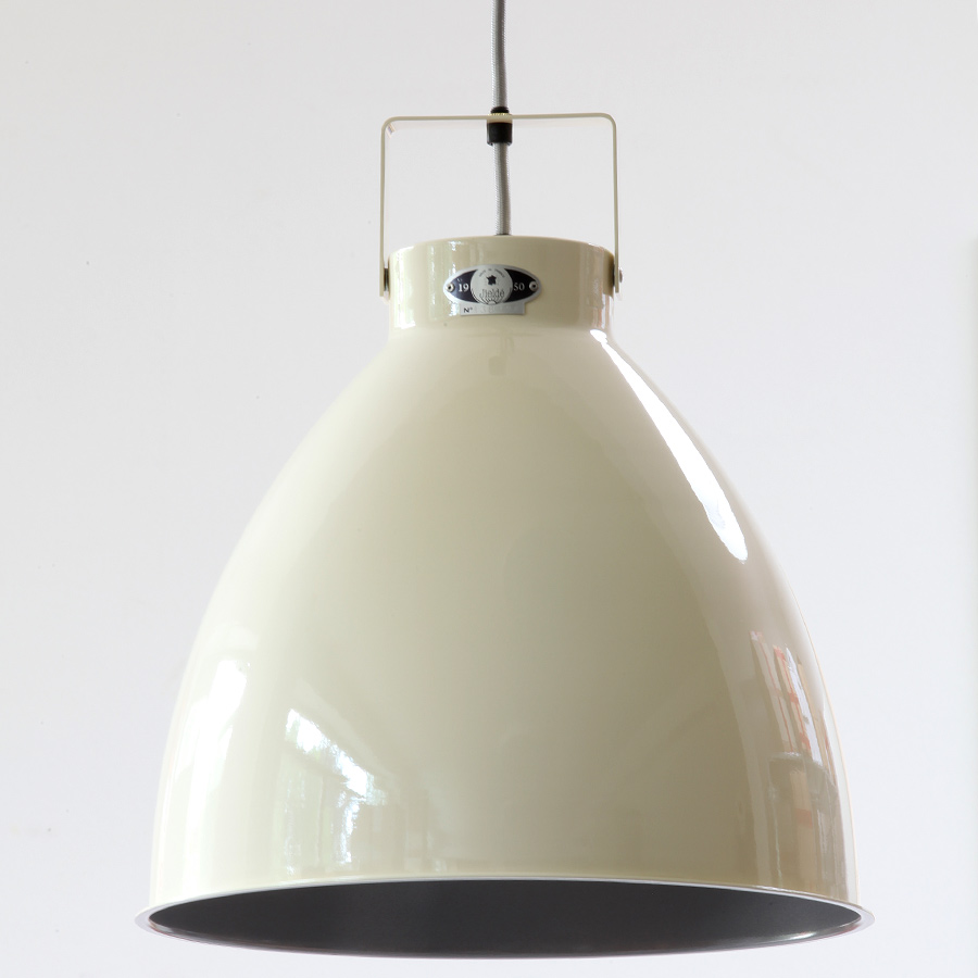 Industrial grade cream-white hanging lamp A360 Industrial grade cream-white hanging lamp A360