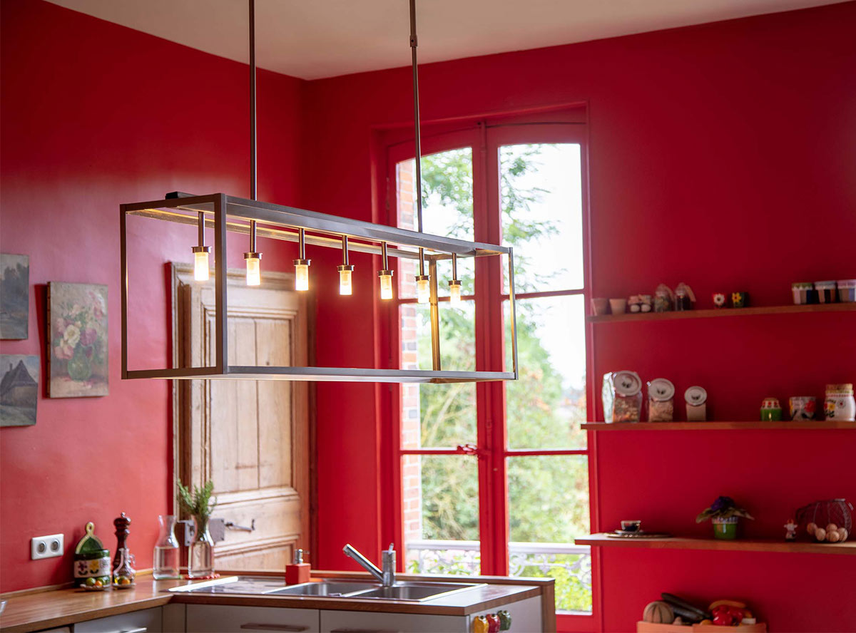 Bild 6: 7-flammiges Modell, auf Anfrage Langer Kasten-Leuchter aus Messing, z.B. für die Kücheninsel: 7-flammiges Modell, auf Anfrage